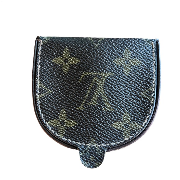 Louis Vuitton coin purse - Picture 1 of 11